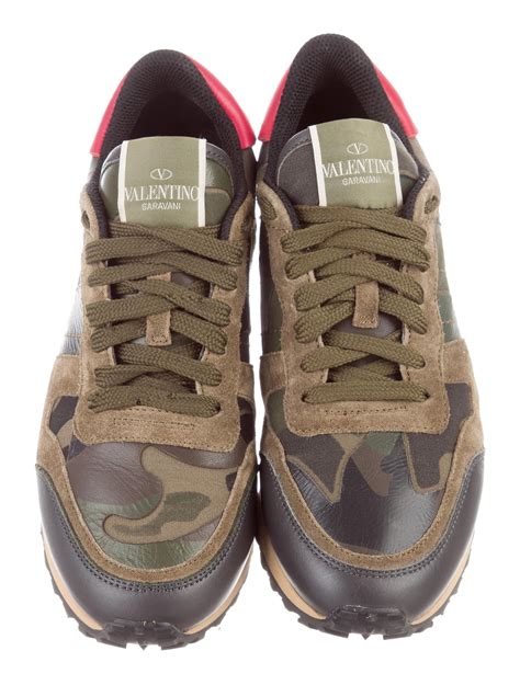 valentino rockrunner shoes stitching